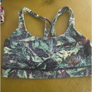 Lululemon sports bra